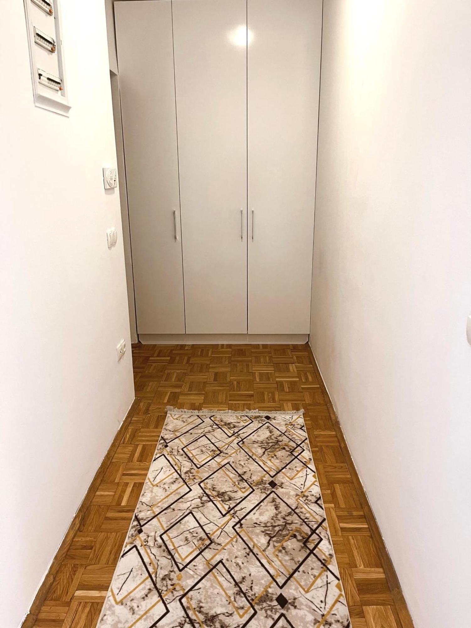 Apartment Troi Pristina Eksteriør billede