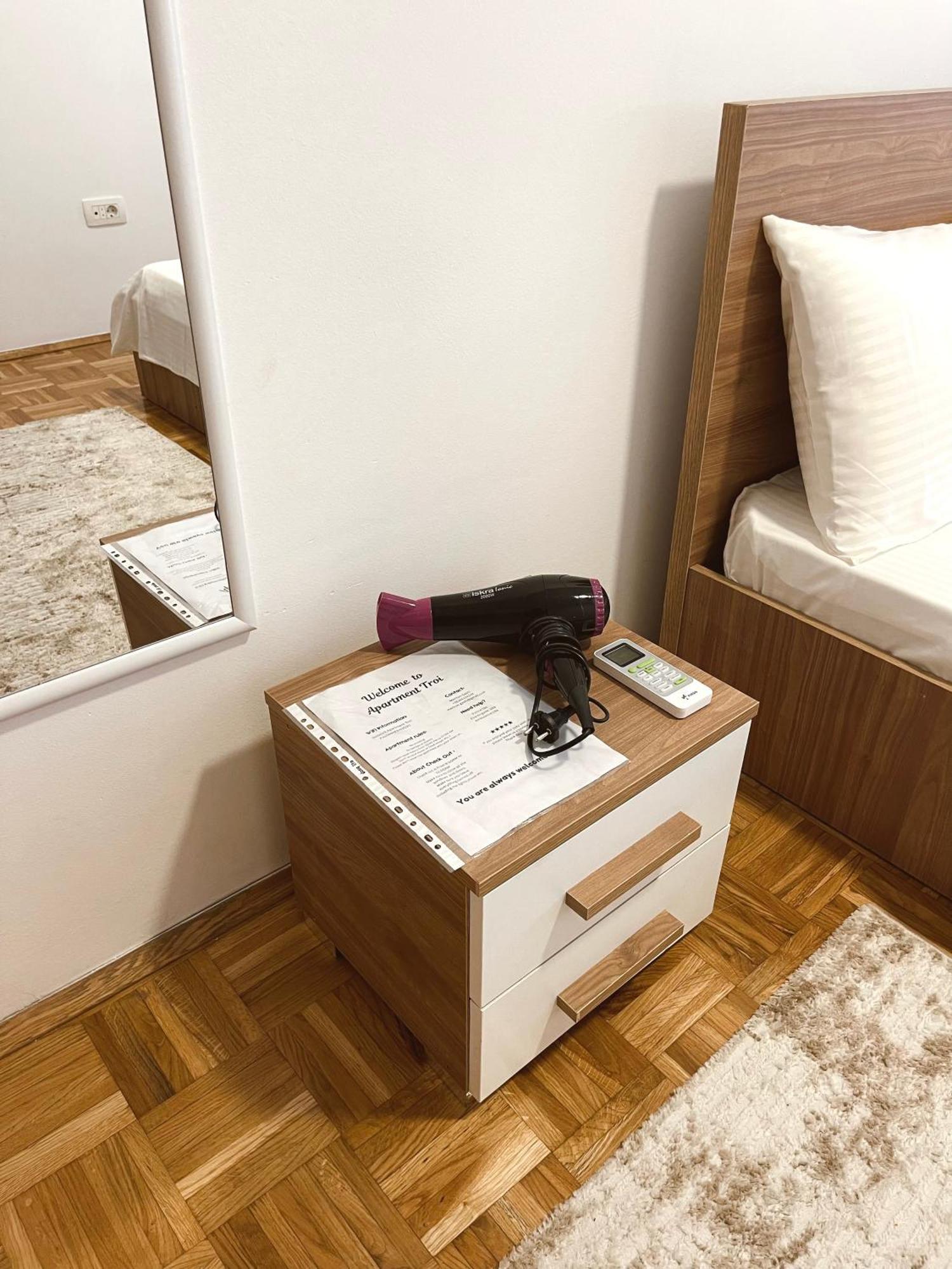 Apartment Troi Pristina Eksteriør billede